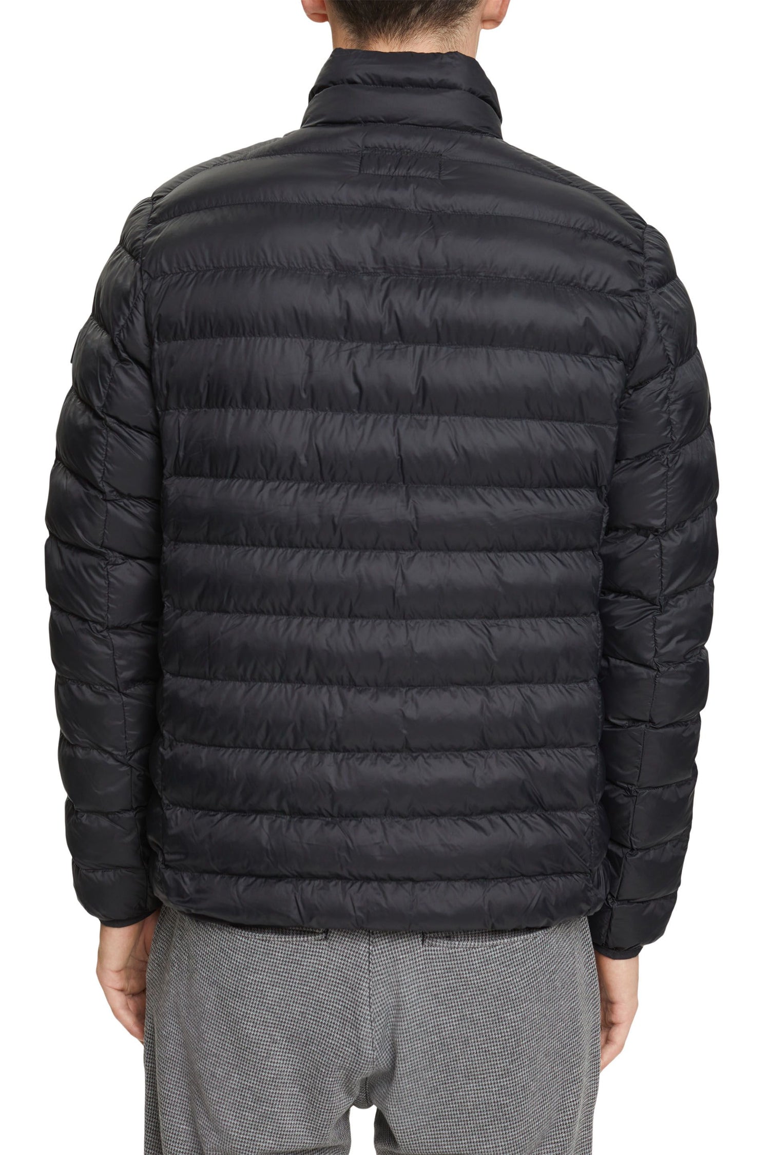 Steppjacke mit hohem Kragen