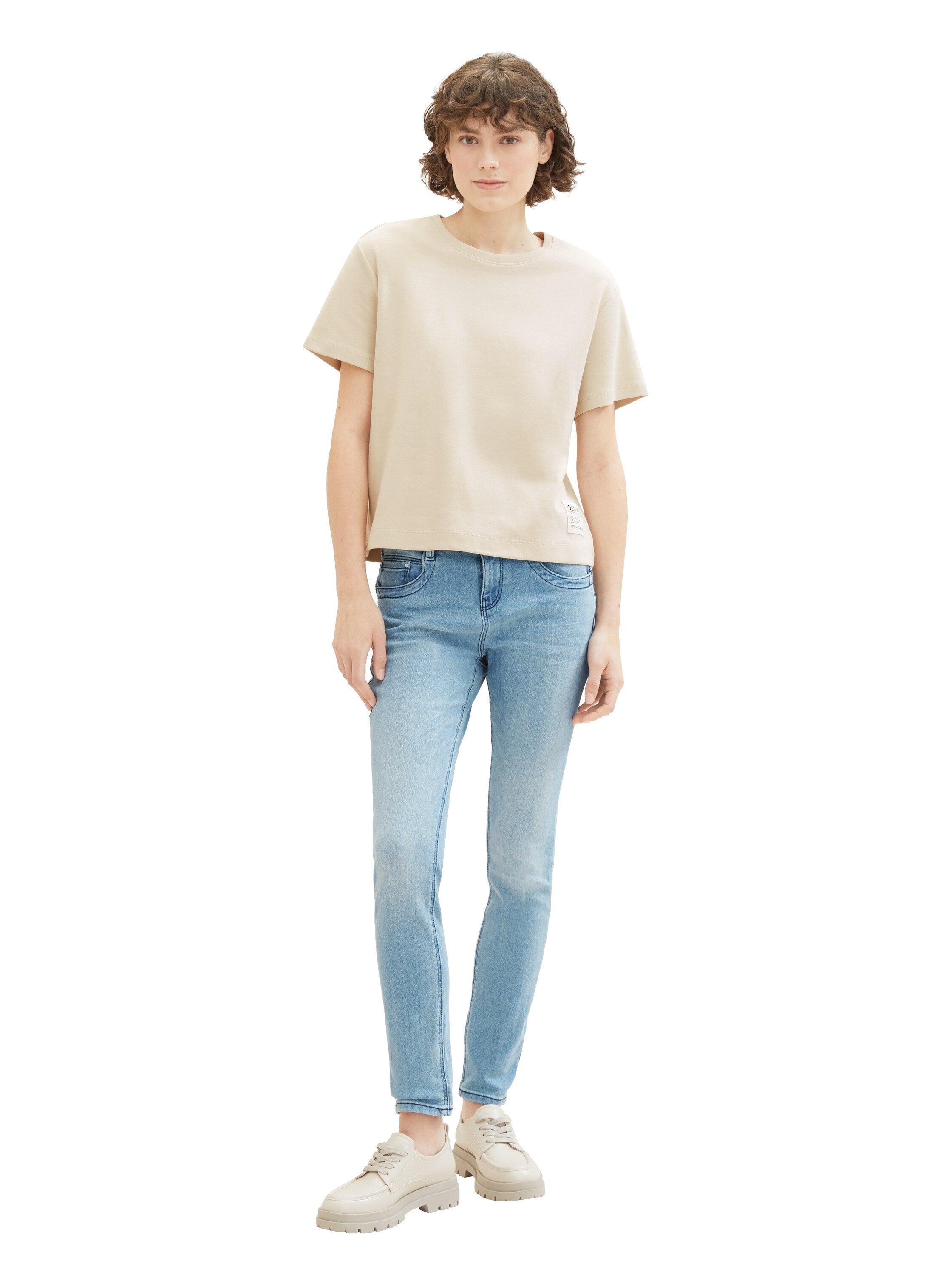 Tapered Jeans mit recycelter Baumwolle