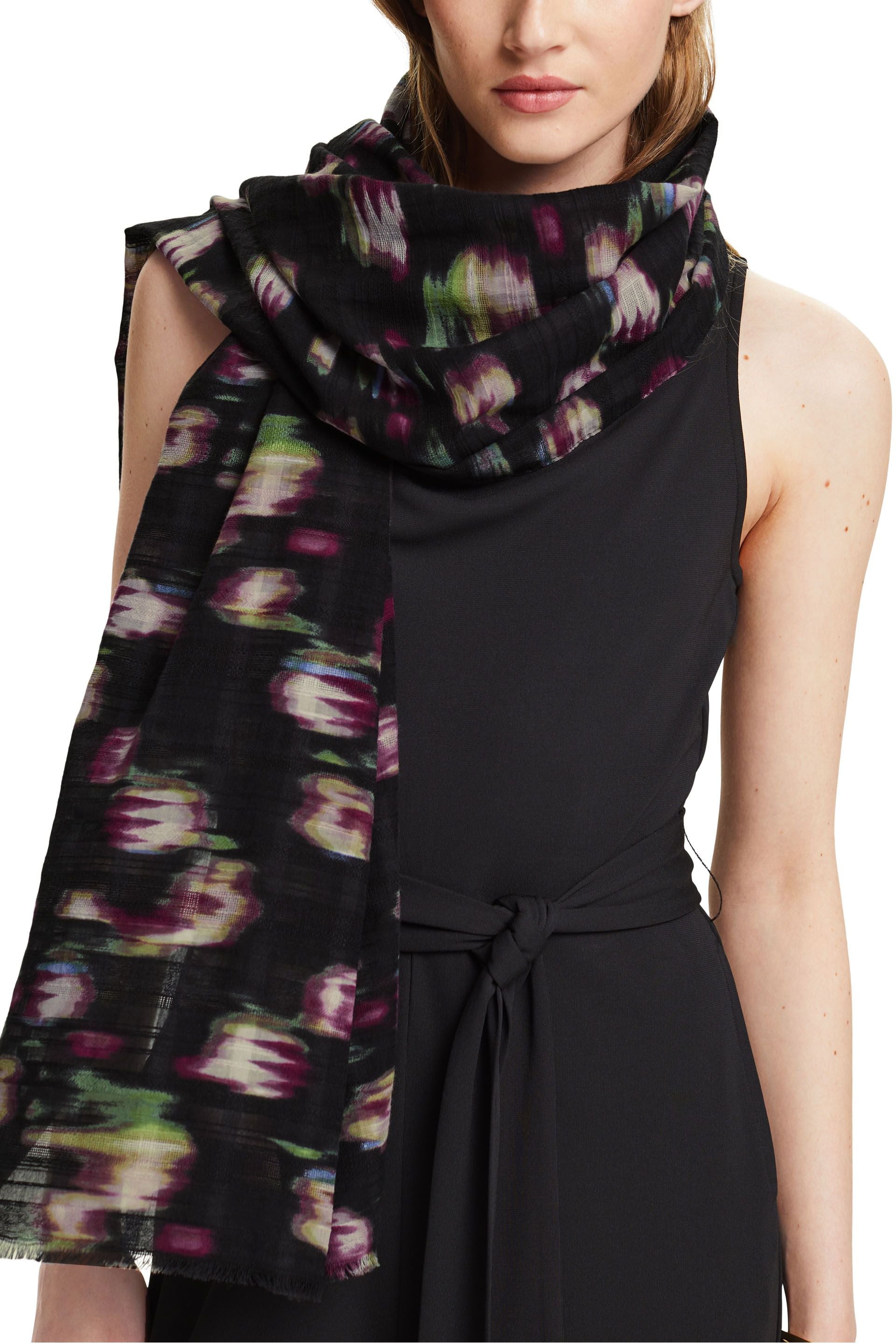 Women Shawls/Scarves shawls