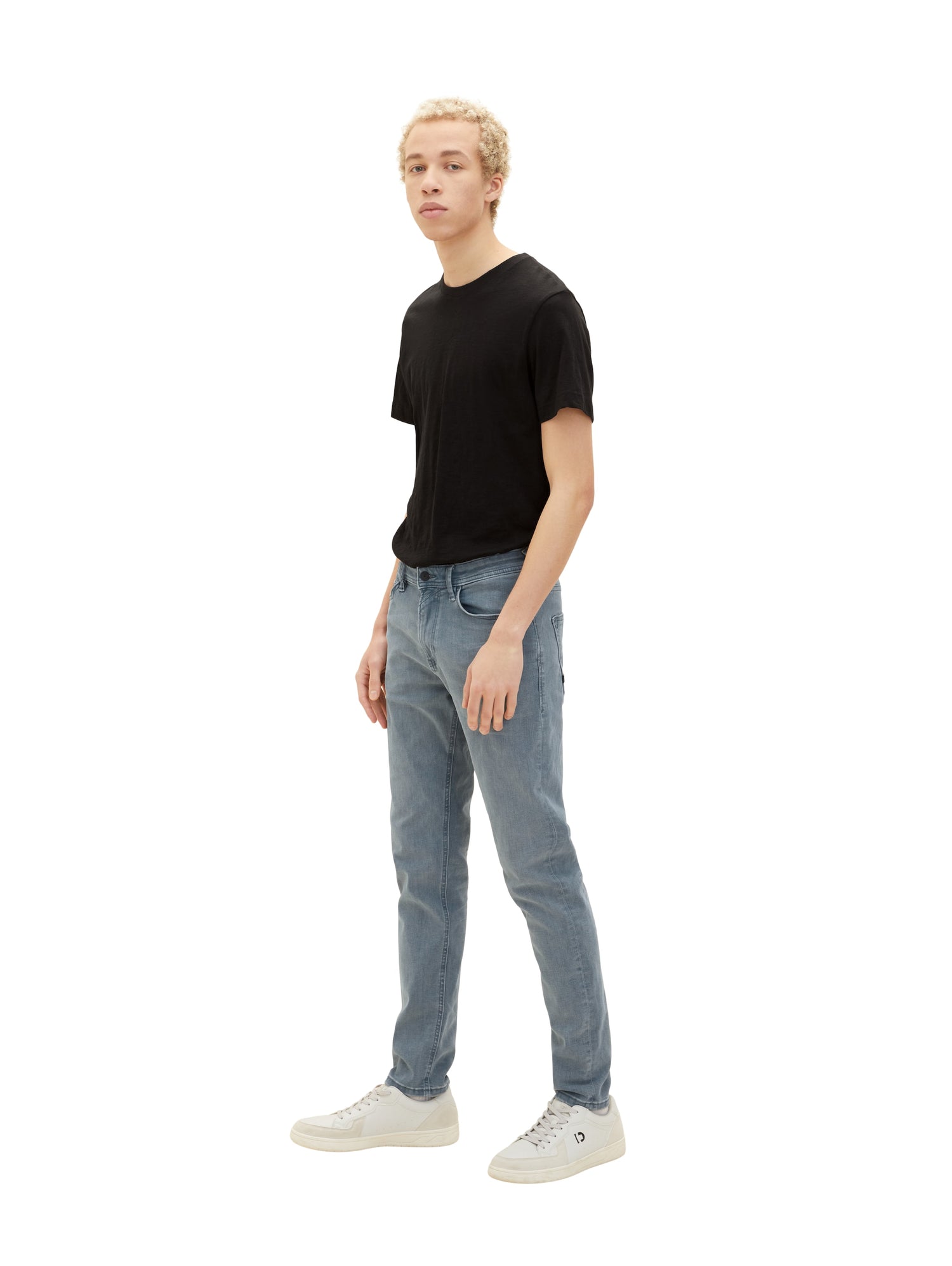 Tapered Slim Jeans