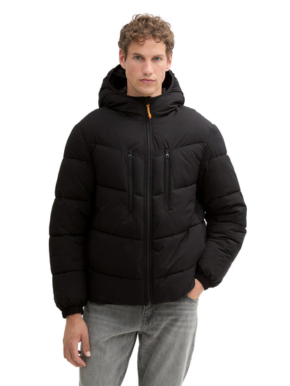 Pufferjacke mit Kapuze