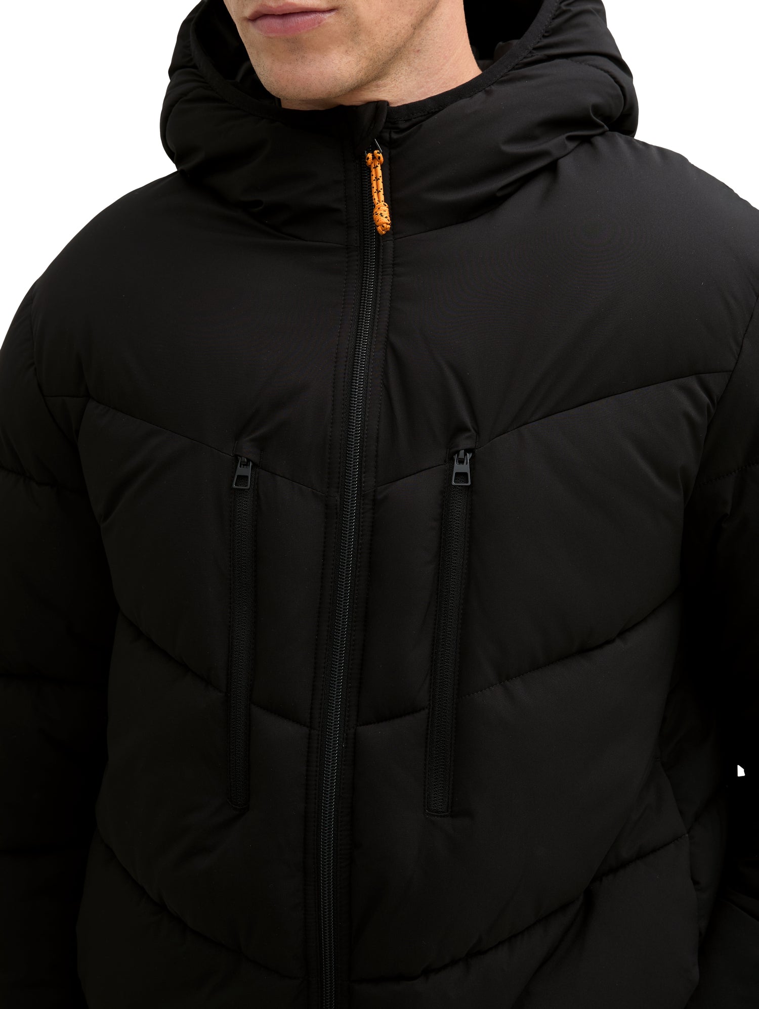 Pufferjacke mit Kapuze