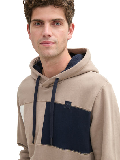 Hoodie mit Logo Badge