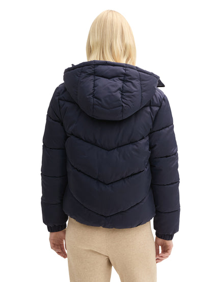 Pufferjacke mit Kapuze